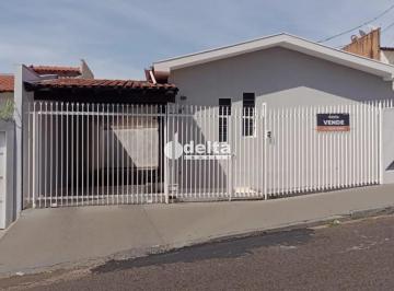 Casa · 172m² · 3 Quartos · 4 Vagas · Casa residencial com 3 quartos disponível para venda no bairro Cazeca em Uberlândia-MG