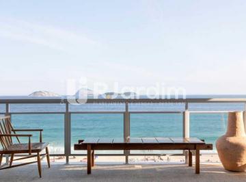 Apartamento · 230m² · 3 Quartos · 4 Vagas · Apartamento 3 quartos com vista total da Praia de Ipanema