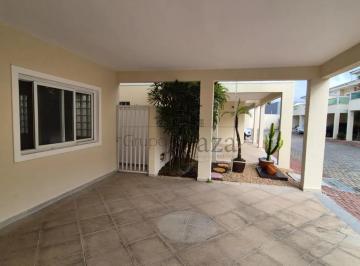 Casa · 176m² · 4 Quartos · 2 Vagas · Oportunidade - Casa em Condomínio - Residencial Elegance - Santa Maria - 4 Dormitórios -169m².