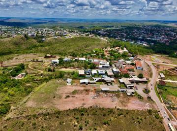 Terreno , Brasília · TERRENO COMERCIAL COM 14 LOJAS ACEITA FINANCIAMENTO