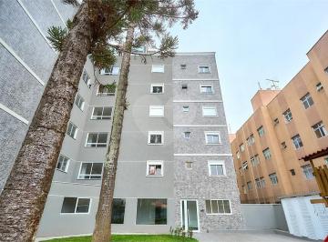 Apartamento de 3 quartos, Curitiba · Apartamento 3 quartos, suíte, sacada com churrasqueira, 2 vagas - Água verde