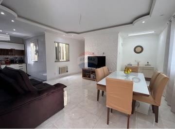 Casa · 160m² · 6 Quartos · 4 Vagas · Casa dos Sonhos em Senador Vasconcelos!