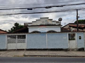 Casa · 170m² · 6 Quartos · 3 Vagas · Casa antiga em Campo Grande: Espaço e Potencial