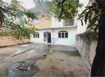 Casa · 331m² · 3 Quartos · 3 Vagas · Casa duplex com quintal