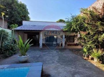 Casa · 145m² · 3 Quartos · 5 Vagas · Encantadora Casa em Campo Grande, RJ!