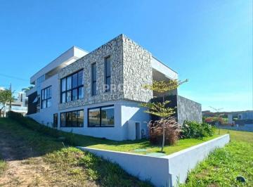 Casa de 5 quartos, Jaboatão dos Guararapes · Casa de Ampla Mobiliada em Condomínio Fechado com 259,62m²