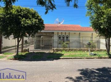 Casa · 337m² · 4 Quartos · 6 Vagas · LOCAÇÃO | Casa, com 4 dormitórios em Parque Das Bandeiras, Maringá