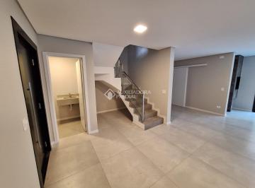 Casa · 161m² · 3 Quartos · 2 Vagas · Casa Nova em Condomínio Clube, 161 metros privativos, terraço e 2 vagas.