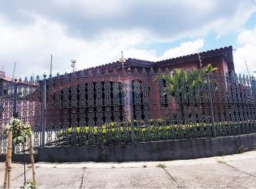 Casa · 418m² · 4 Quartos · 4 Vagas · Casa térrea no Jardim Prestes de Barros 3 quartos dormitórios e edícula aos fundos com entrada priv