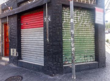 Comercial · 50m² · 3 Quartos · Loja na Rua Corredeira, N. 114 • 50 m²