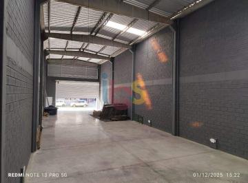 Comercial · 380m² · ALUGO GALPÃO COMERCIAL EXELENTE LOCALIZAÇÃO