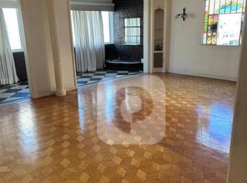 Apartamento · 220m² · 4 Quartos · 1 Vaga · VENDO APARTAMENTO 4 QUARTOS COM VAGA NA QUADRA DA PRAIA