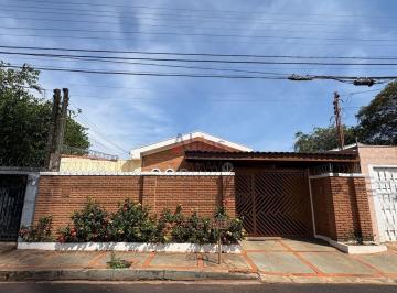 Casa · 175m² · 4 Quartos · 2 Vagas · Casa em Jardim Bandeirantes - São Carlos