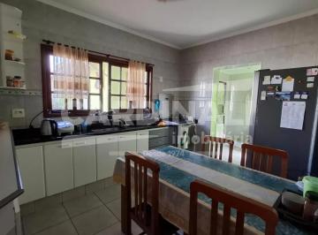 Cozinha · Uma ótima casa pra quem busca conforto e qualidade em uma boa localização.