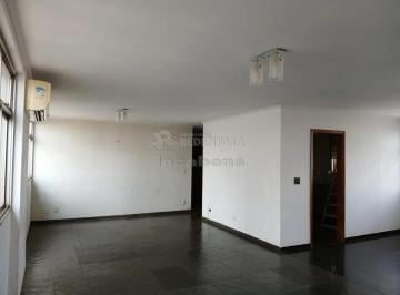 Apartamento · 150m² · 3 Quartos · 1 Vaga · Apartamento no Centro com 03 dormitórios.