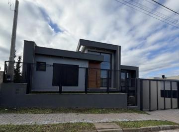 Casa · 160m² · 3 Quartos · 2 Vagas · Sobrado novo