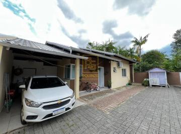 Casa · 105m² · 3 Quartos · 1 Vaga · Casa em condomínio fechado no centro de Ascurra
