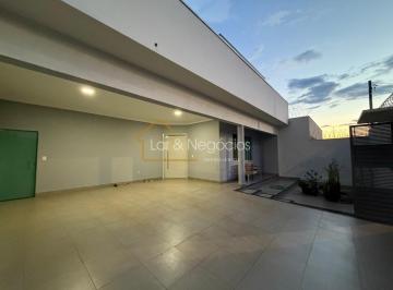 Casa · 250m² · 3 Quartos · 4 Vagas · Elegância e Conforto no Boa Vista – Casa Completa com 250m² de Construção