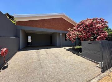89b9154d9a9b74090eb59b4511dd9d3684301ce8 · Casa com 3 quartos para alugar, 180 m² por R$ 3.900/mês - Chácara Machadinho I - Americana/SP