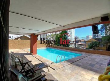 Apartamento · 63m² · 2 Quartos · 1 Vaga · Conforto e praticidade com varanda - 2 quartos com suíte na Rua Fábio Luz