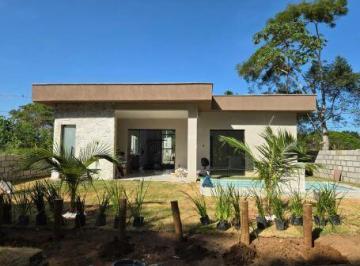 Casa · 340m² · 3 Quartos · 4 Vagas · Residencial Mar de Abrantes