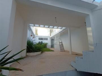 Casa · 250m² · 2 Vagas · Casa à venda em Vila firmiano pinto - SP