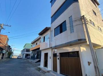 Casa de 3 quartos, Caruaru · Casa Triplex 3 quartos com suite