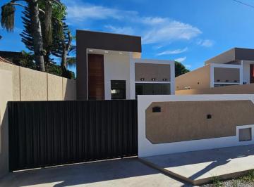 Casa de 2 quartos, Araruama · Casa de alto padrão a pertinho da orla da Praia do Coqueiral RGI