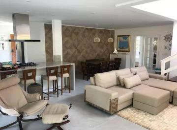 Casa · 212m² · 3 Quartos · 3 Vagas · Casa  à venda  em condomínio em MARESIAS - São Sebastião - 200 m da praia.