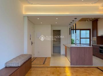 Apartamento · 80m² · 2 Quartos · Apartamento reformado com duas suítes