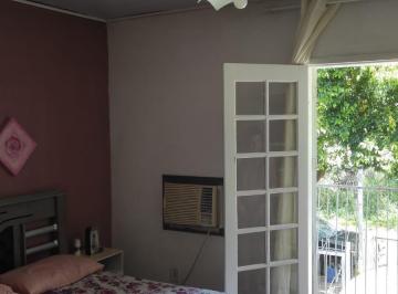Casa · 90m² · 2 Quartos · 1 Vaga · Sobrado dois dormitorios/ Sala/ Cozinha/ Dois banheiros/ patio frente e fundos/