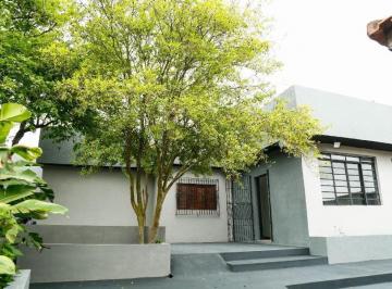 Rural · 120m² · 1 Quarto · Chácara para Venda por R$780.000,00 com 1054m², 3 dormitórios na casa sede, 1 casa e 1 cozinha - Jun