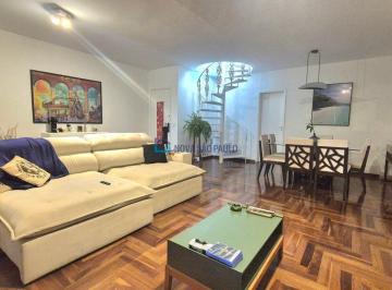 Apartamento · 356m² · 3 Quartos · 3 Vagas · Cobertura a 100 metros do Metrô São Judas com quintal e piscina privativa, 3 vagas!