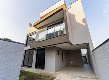 Casa · 184m² · 3 Quartos · 4 Vagas · Casa no Montserrat, 03 Quartos, 04 Vagas, Churrasqueira a carvão, Santa Felicidade, Curitiba.