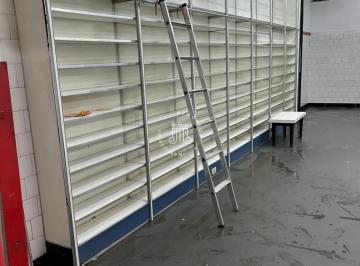 Comercial · 100m² · 4 Vagas · SALÃO COMERCIAL PARA LOCAÇÃO EM JUNDIAI NO BAIRRO RETIRO