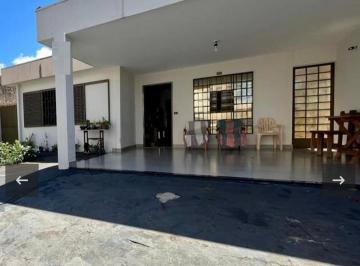 Casa · 160m² · 4 Quartos · 5 Vagas · Casa com 4 quartos à venda bairro Brasil - Uberlândia/MG