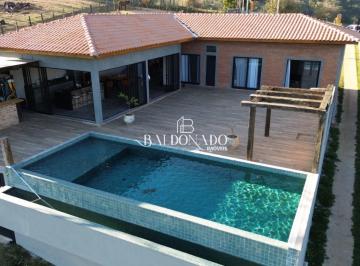 Casa · 2600m² · 3 Quartos · Vende-se Casa Beira da Represa de Piracaia São Paulo tem Escritura