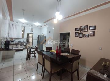 Casa · 237m² · 3 Quartos · 4 Vagas · Sobrado à Venda no Planalto Verde - Ribeirão Preto/SP