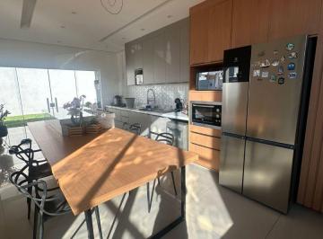 Casa de 4 quartos, Gama · CASA TÉRREA 4 SUÍTES CONDOMÍNIO TERRA SANTA