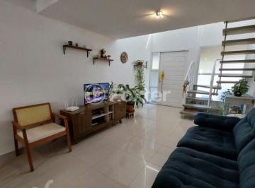 136941e2 · Casa, 2 dormitórios, 100 m², em Ribeirão da Ilha