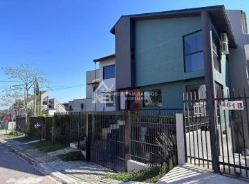 Casa · 154m² · 3 Quartos · 3 Vagas · Sobrado à venda com 3 pavimentos no bairro Uberaba – Curitiba!