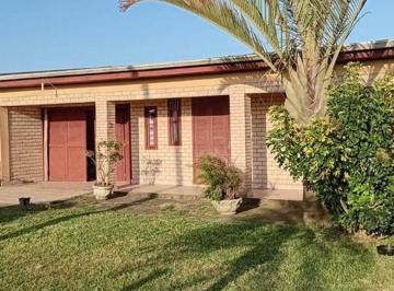 Casa de 2 quartos, Imbé · XC295 - Excelente residência em alvenaria localizada na região de moradores