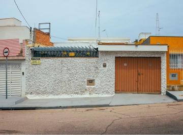Casa · 120m² · 2 Quartos · 2 Vagas · JMM 220 Casa 690591011-85