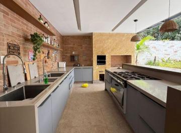 Casa de 4 quartos, Gama · VENDO BELÍSSIMA CASA COM PISCINA - TODA MONTADA EM ARMARIOS-AC PERMUTA ED CASA BLANCA COM 04 SUÍTES!
