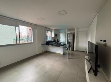 Sala · Apartamento para locação no coração de BH: 2 quartos, 1 suite, 1 sala, 2 banheiros, 2 vagas de garag