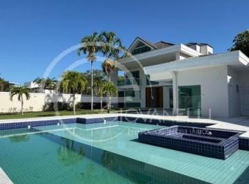 Foto 01 · Santa Mônica Jardins - Casa tríplex com 5 suítes - Rio de Janeiro - Venda e Locação