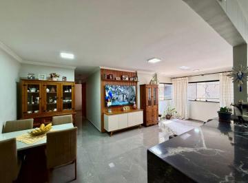 Apartamento de 2 quartos, Águas Claras · Apto de 2 quartos c/ suíte + DCE, 82 m², 1 vaga, reformado, Lucena Roriz.