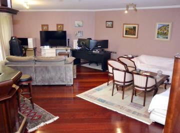 Apartamento de 4 quartos, Curitiba · Amplo apartamento no melhor do Batel, ideal para famílias com 4 quartos sendo 2 suítes com hidro.