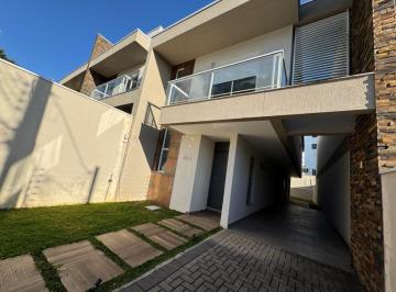 Casa de 4 quartos, Curitiba · Sobrado não geminado com amplo terreno no Pilarzinho