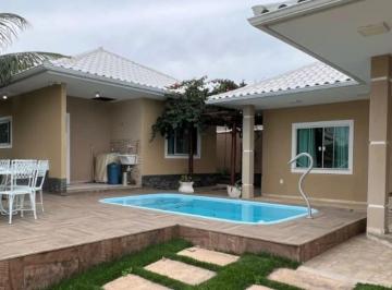 Casa en Venda de 3 quartos Boiçucanga · Casa a venda com 3 Dormitórios em São Sebastião